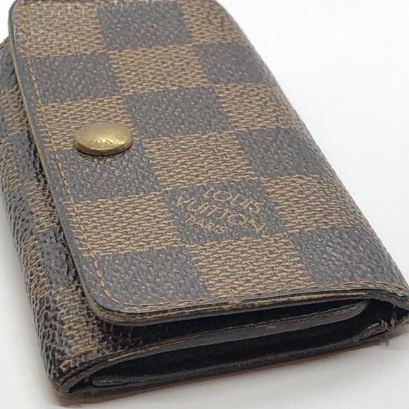 Louis Vuitton Brown Damier Leather 4 Key Case **WITH DAMAGES - Picture 3 of 11